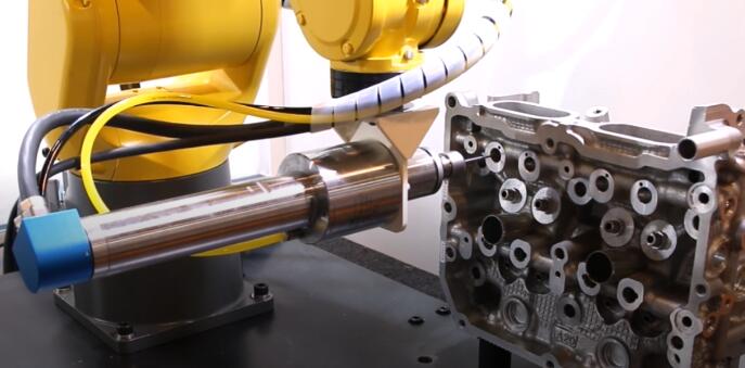 不銹鋼汽車缸蓋去毛刺.jpg 不銹鋼汽車缸蓋去毛刺.jpg